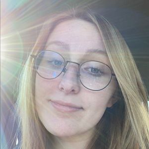 Meet your Posher, Alexandra